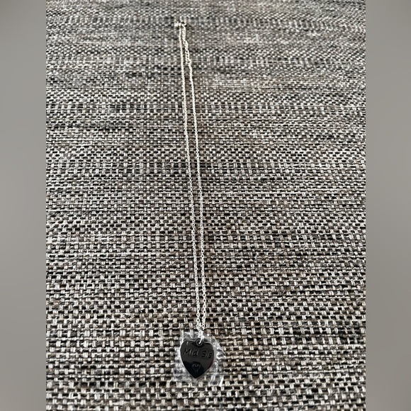 Middle sister stainless steel heart necklace 20 inch chain Mid Sis NEW WITH TAGS - Picture 2 of 6